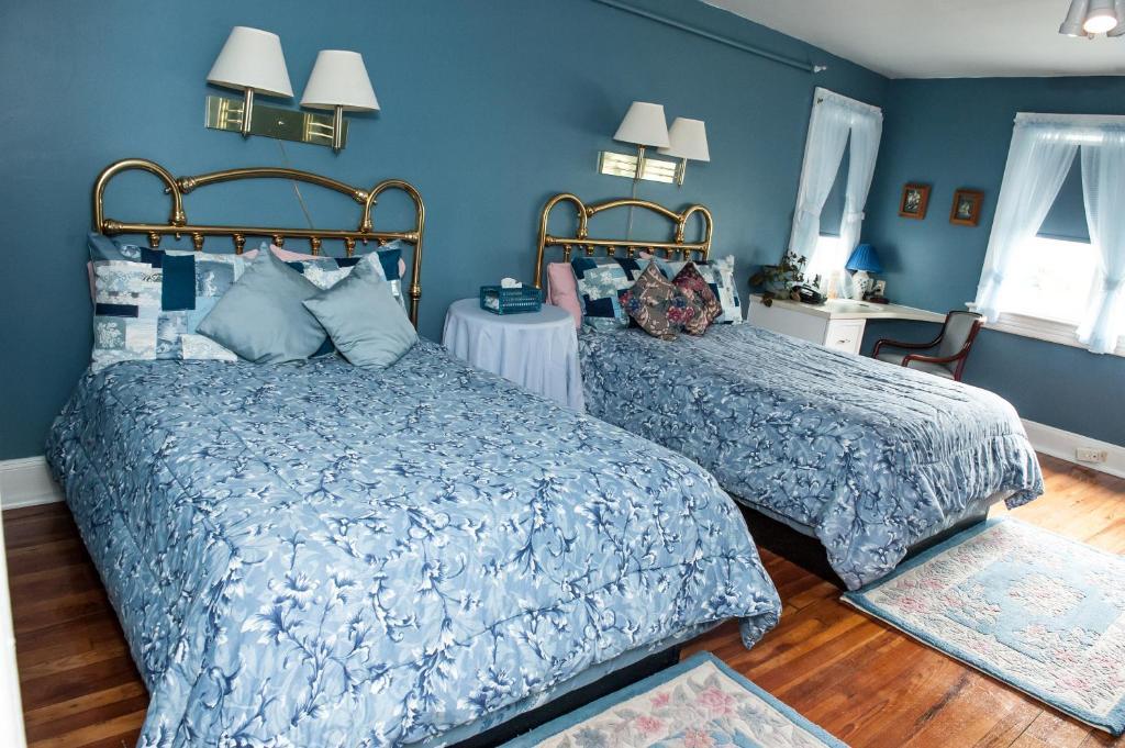 Cedars & Beeches Bed & Breakfast Лонг Бранч Номер фото